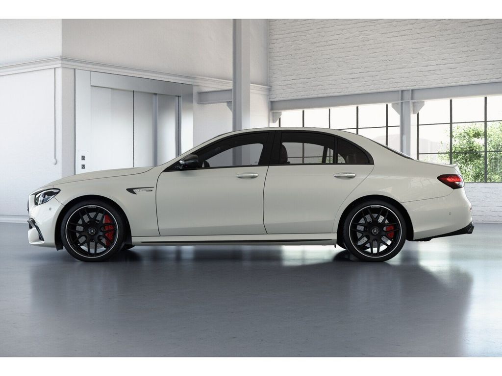 Mercedes-Benz E 63 AMG 2023 г. Белый, пробег 52901 км