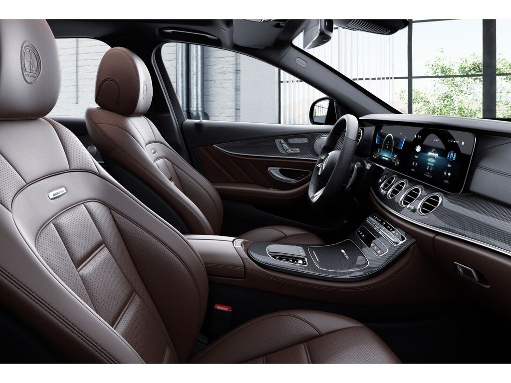 Mercedes-Benz E 63 AMG 2023 г. Белый, пробег 52901 км