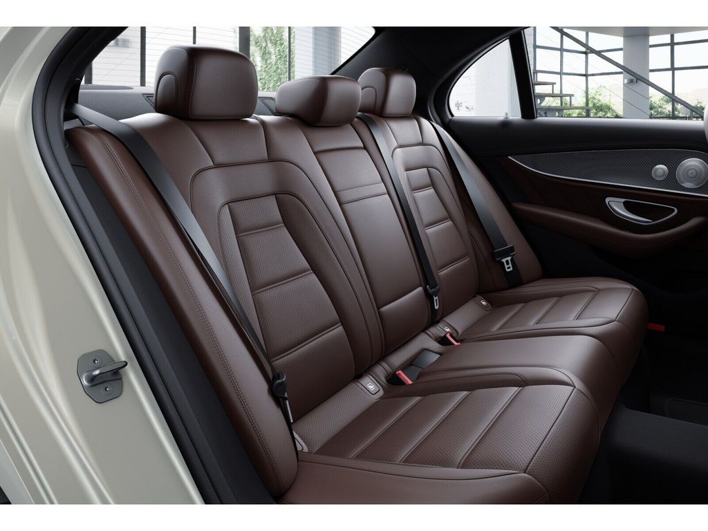 Mercedes-Benz E 63 AMG 2023 г. Белый, пробег 52901 км
