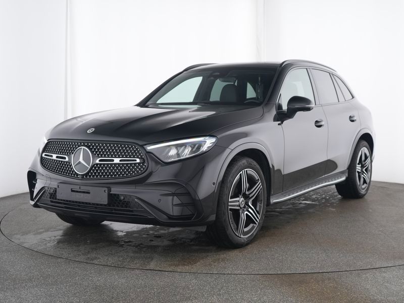 Mercedes-Benz GLC 300 2025 г. Чёрный, пробег 17987 км