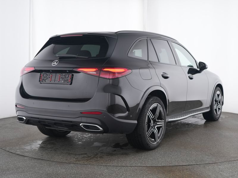 Mercedes-Benz GLC 300 2025 г. Чёрный, пробег 17987 км
