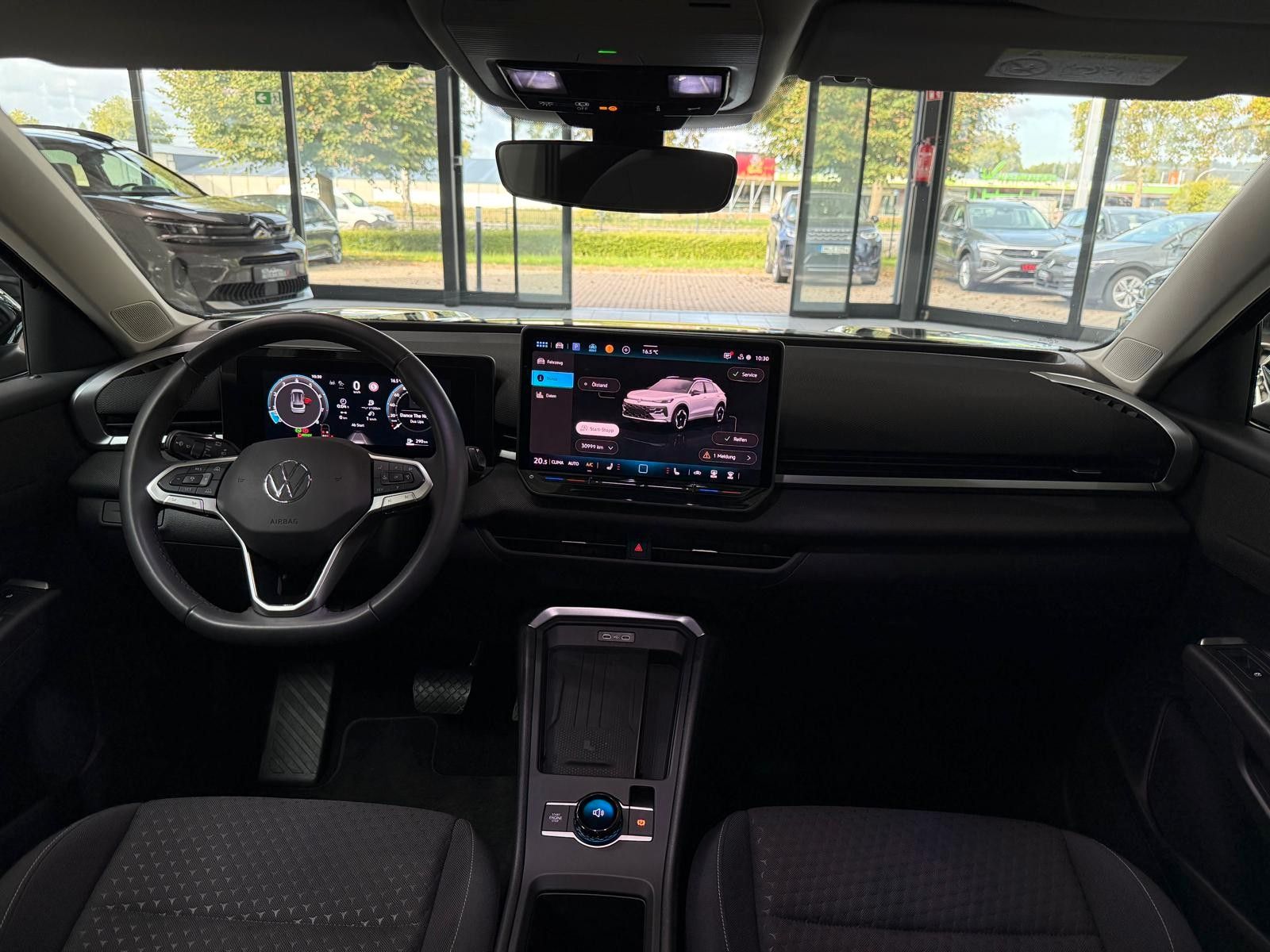 Volkswagen T-Roc 2026 г. Чёрный, пробег 30997 км