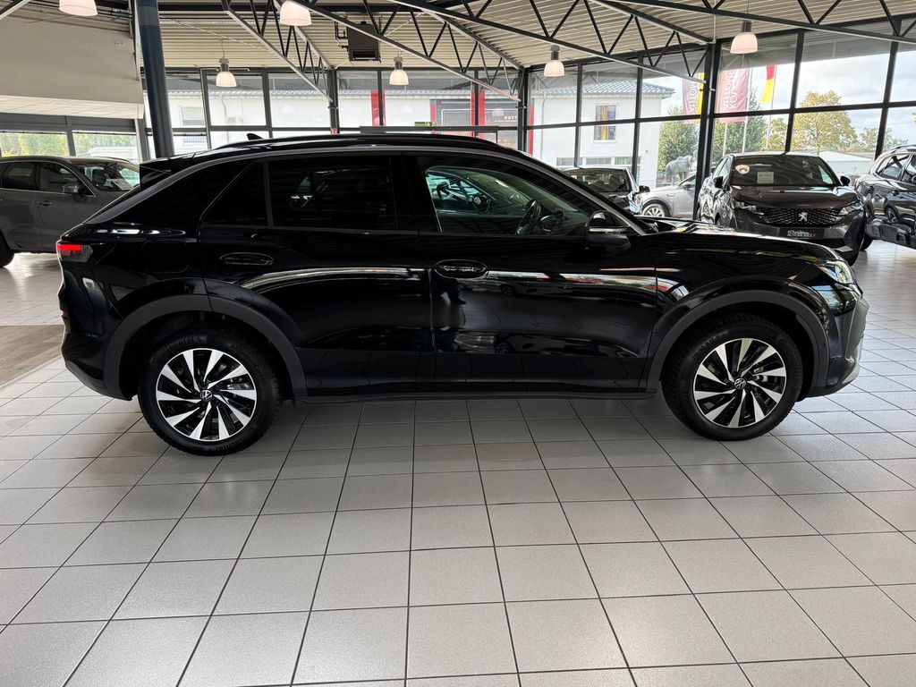 Volkswagen T-Roc 2026 г. Чёрный, пробег 30997 км