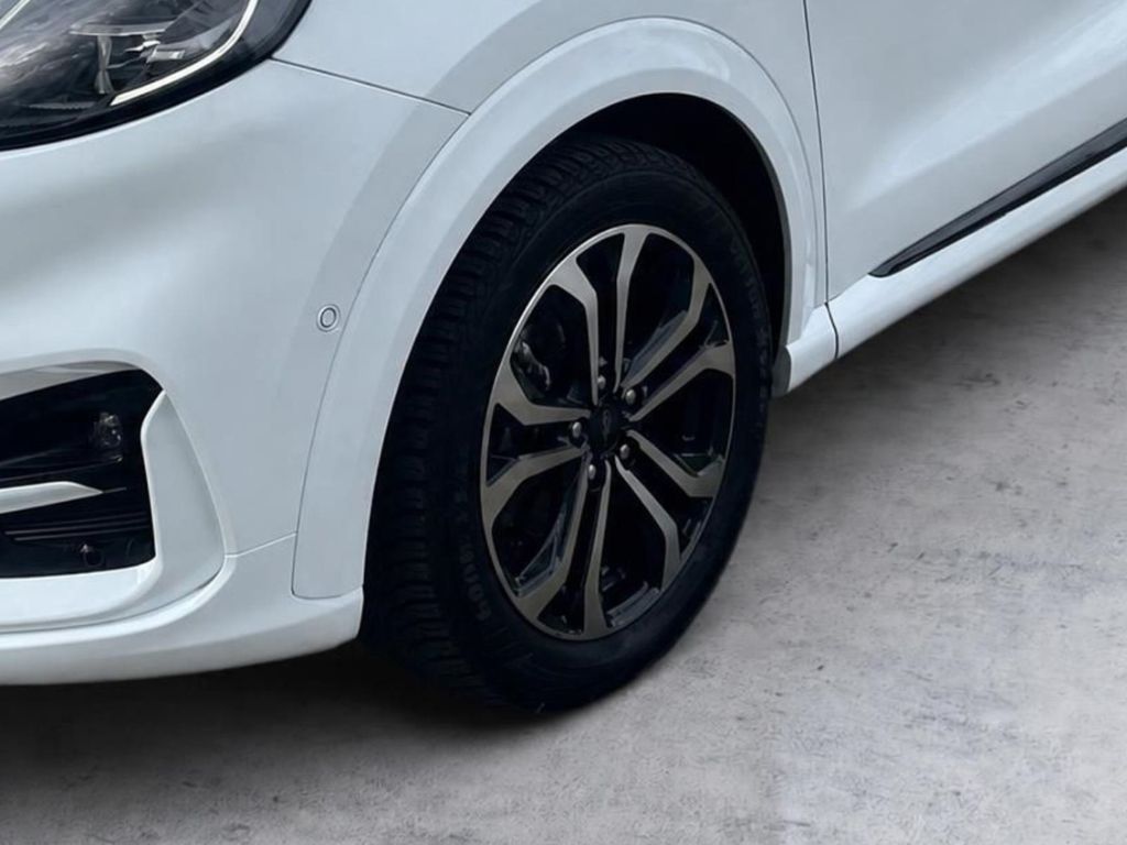 Ford Puma 2022 г. Белый, пробег 49707 км