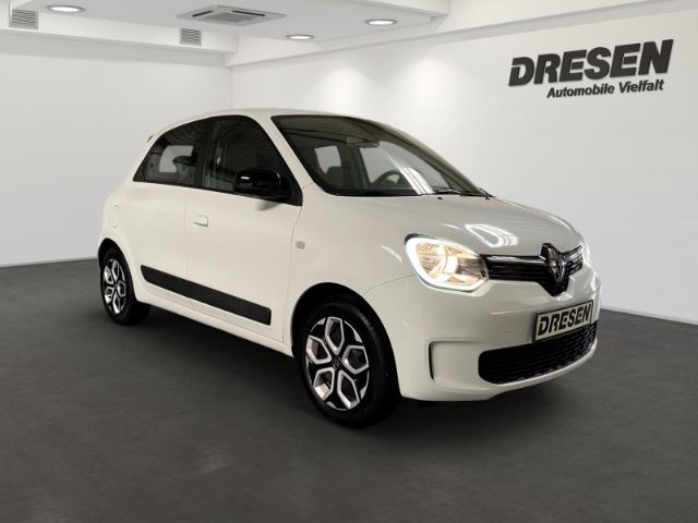 Renault Twingo 2022 г. Белый, пробег 56082 км