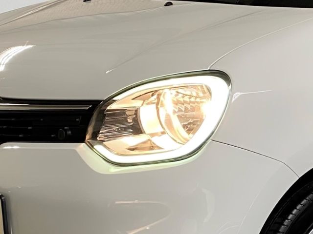 Renault Twingo 2022 г. Белый, пробег 56082 км