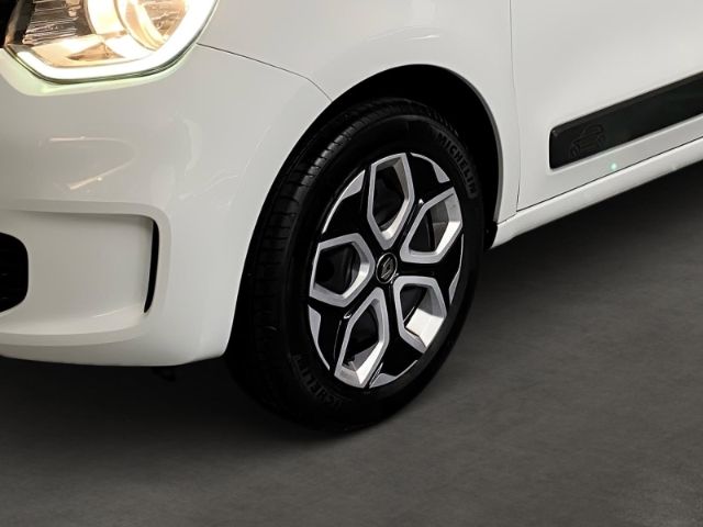Renault Twingo 2022 г. Белый, пробег 56082 км