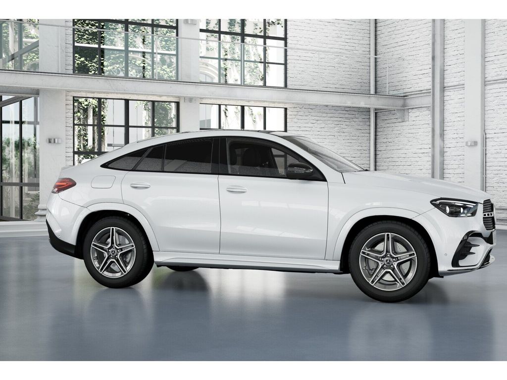 Mercedes-Benz GLE 300 2025 г. Белый, пробег 6240 км