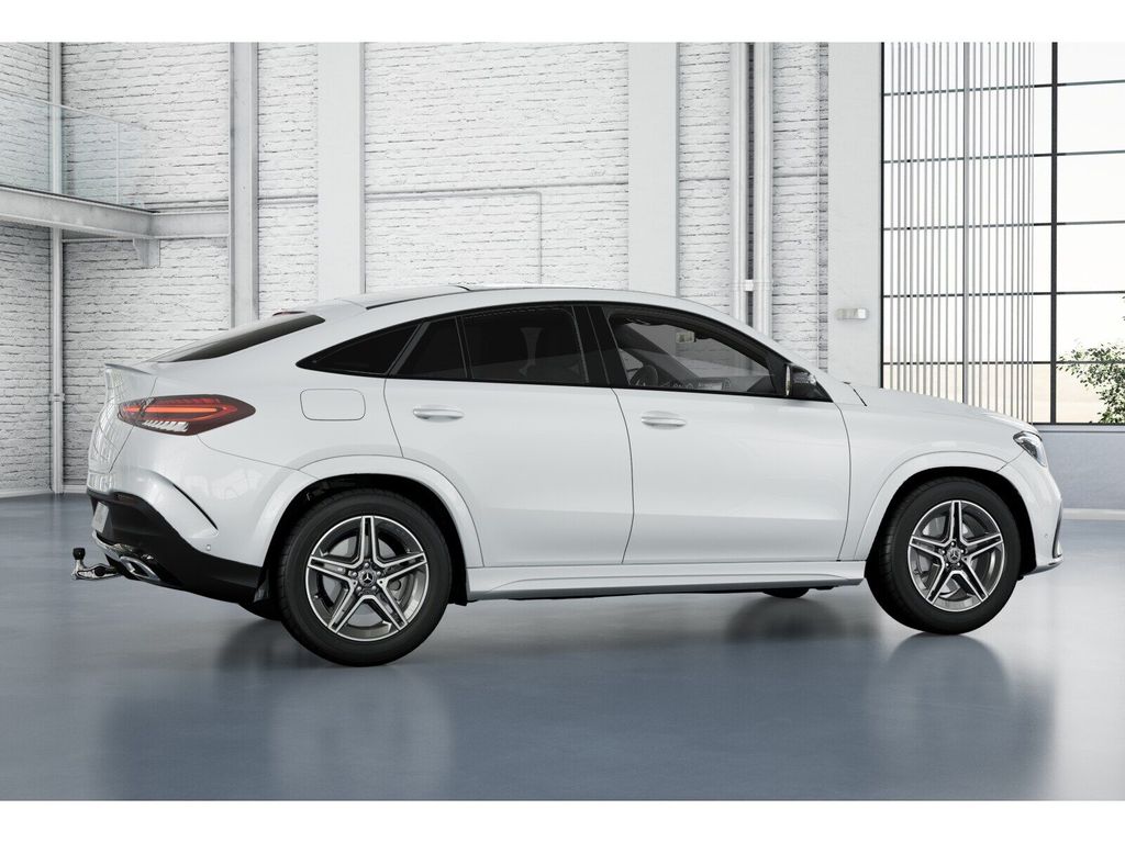 Mercedes-Benz GLE 300 2025 г. Белый, пробег 6240 км