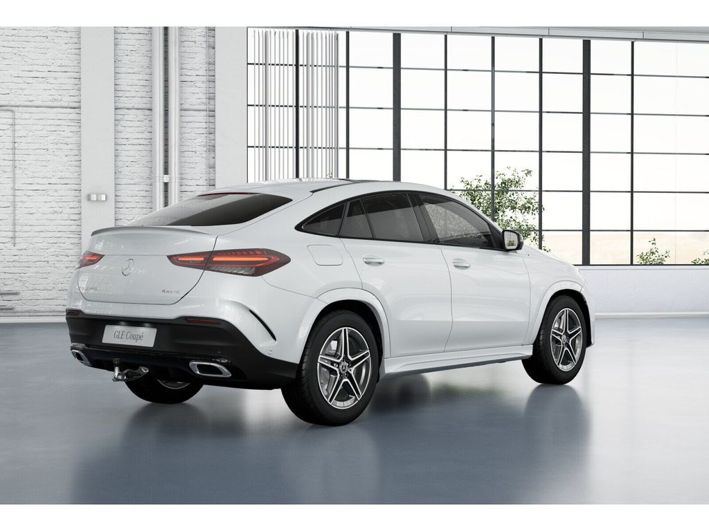 Mercedes-Benz GLE 300 2025 г. Белый, пробег 6240 км