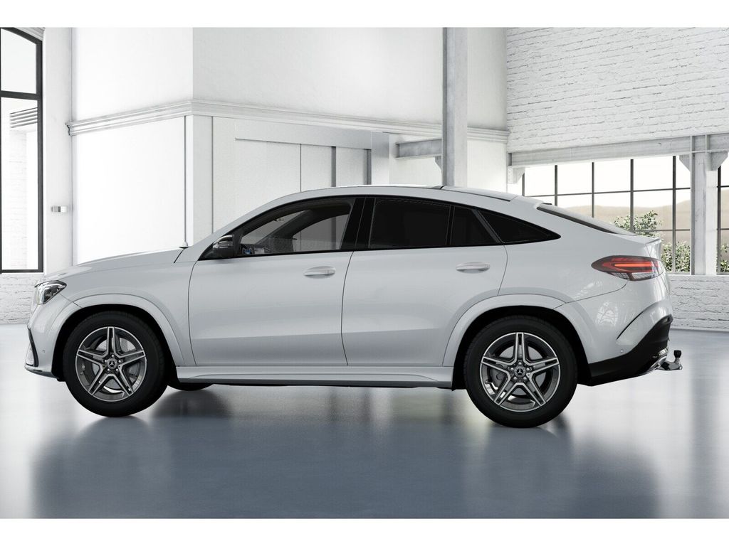 Mercedes-Benz GLE 300 2025 г. Белый, пробег 6240 км