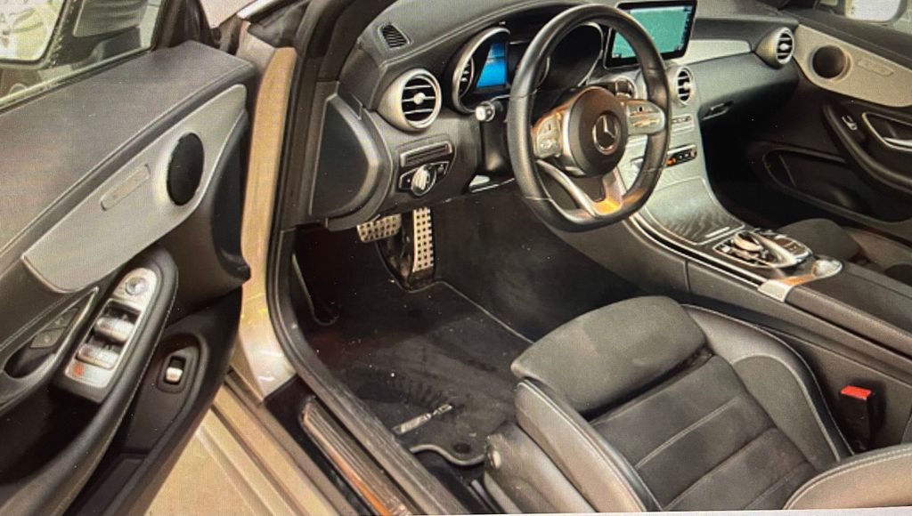 Mercedes-Benz C 180 2022 г. Серебристый, пробег 46279 км