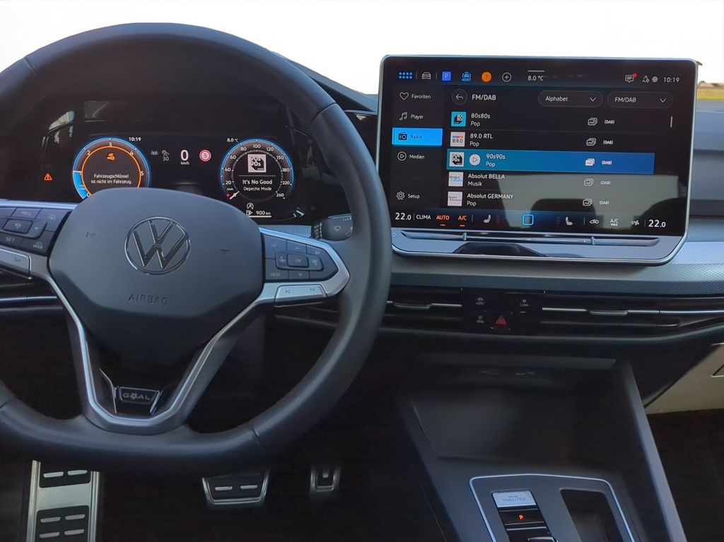 Volkswagen Golf 2025 г. Синий, пробег 58800 км