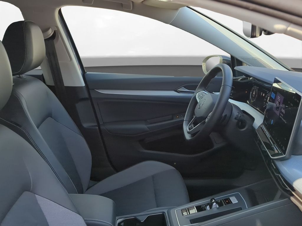 Volkswagen Golf 2025 г. Синий, пробег 58800 км