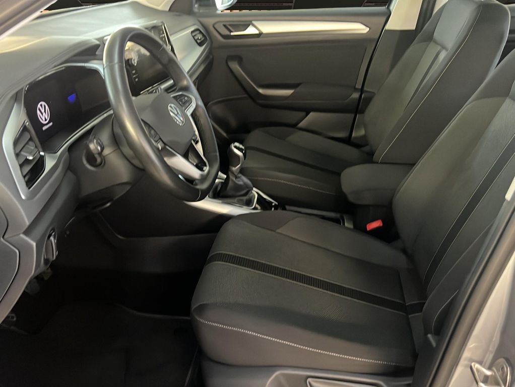 Volkswagen T-Roc 2023 г. Серебристый, пробег 42885 км