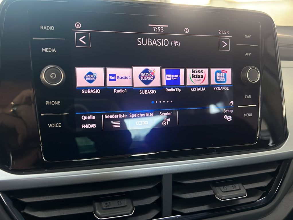 Volkswagen T-Roc 2023 г. Серебристый, пробег 42885 км