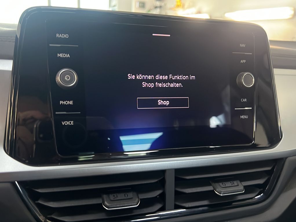 Volkswagen T-Roc 2023 г. Серебристый, пробег 42885 км