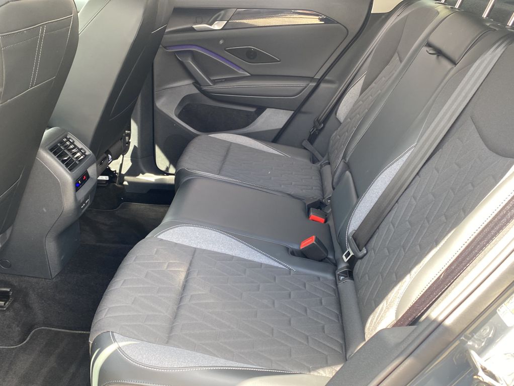 Volkswagen Tiguan 2025 г. Серый, пробег 27142 км