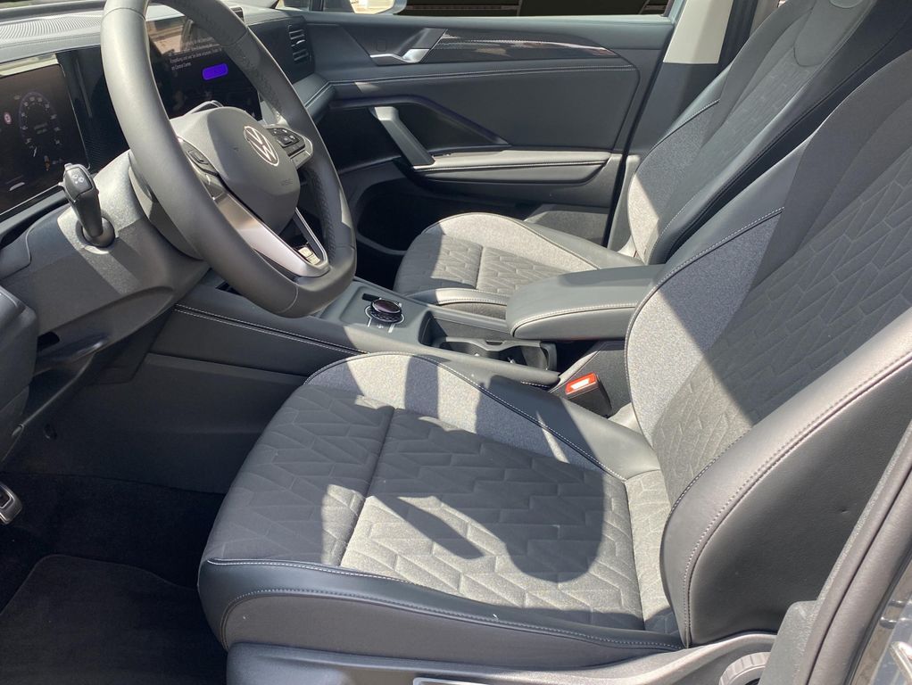 Volkswagen Tiguan 2025 г. Серый, пробег 27142 км
