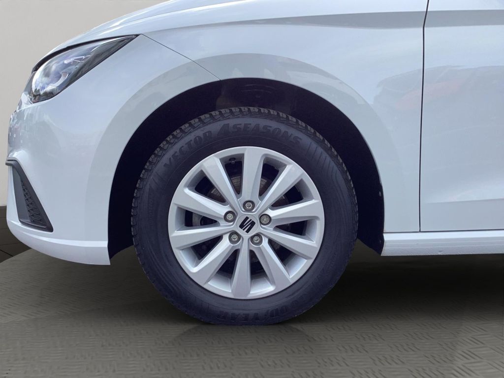 SEAT Ibiza 2023 г. Белый, пробег 47473 км