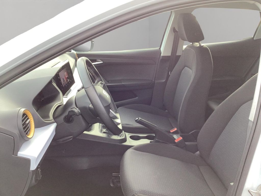 SEAT Ibiza 2023 г. Белый, пробег 47473 км