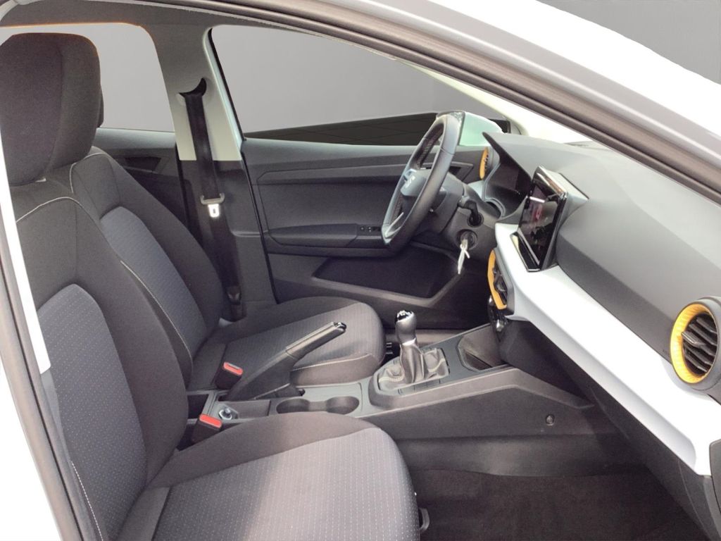 SEAT Ibiza 2023 г. Белый, пробег 47473 км
