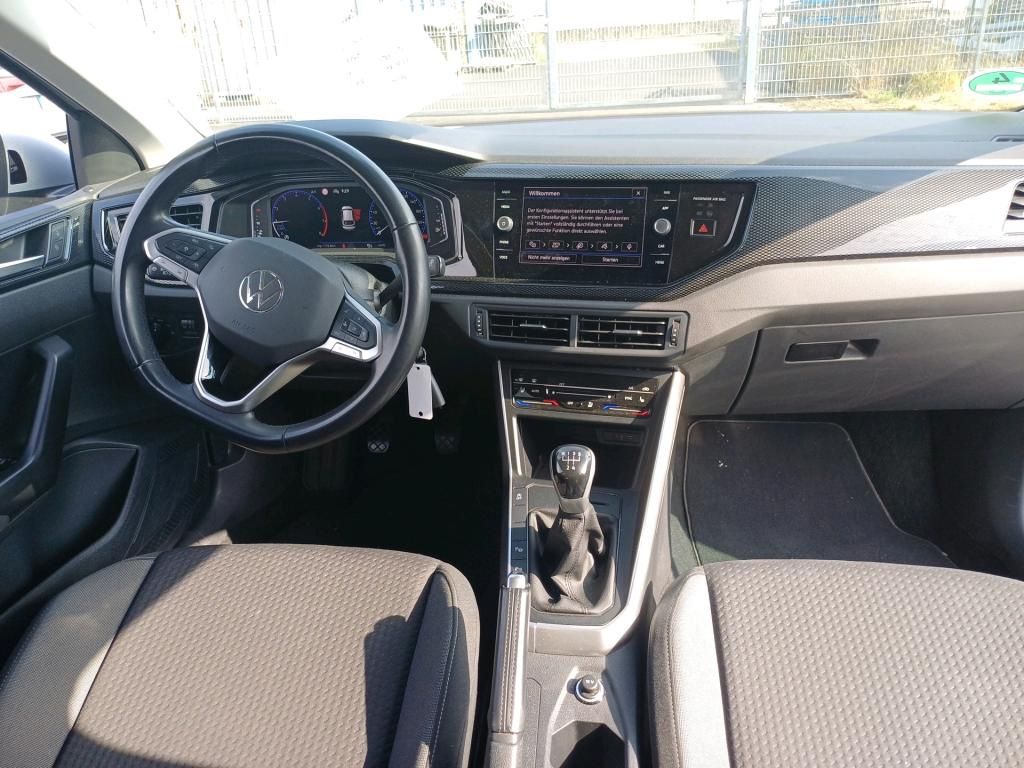 Volkswagen Taigo 2022 г. Серебристый, пробег 44049 км