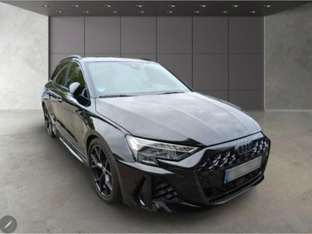 Audi RS3 2025 г. Чёрный, пробег 15500 км