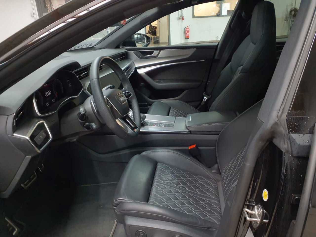 Audi A7 2023 г. Чёрный, пробег 47921 км