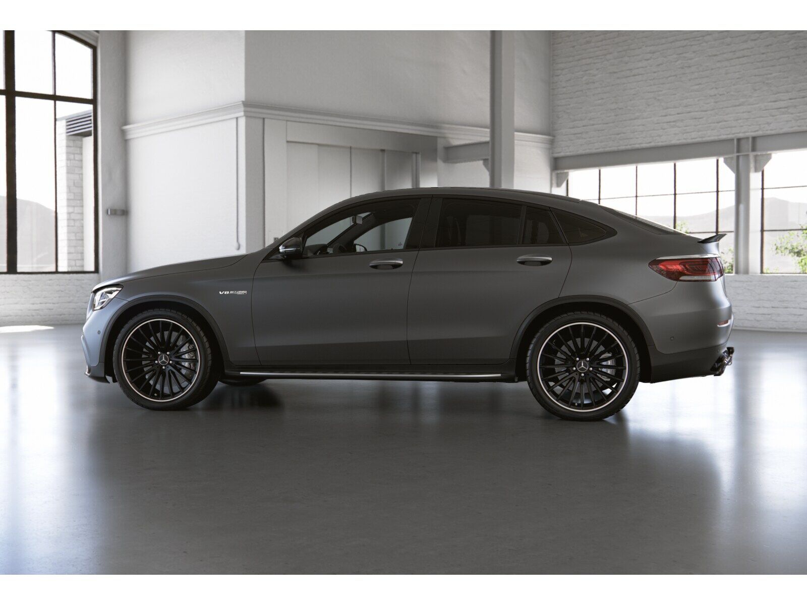 Mercedes-Benz GLC 63 AMG 2022 г. Серый, пробег 28798 км
