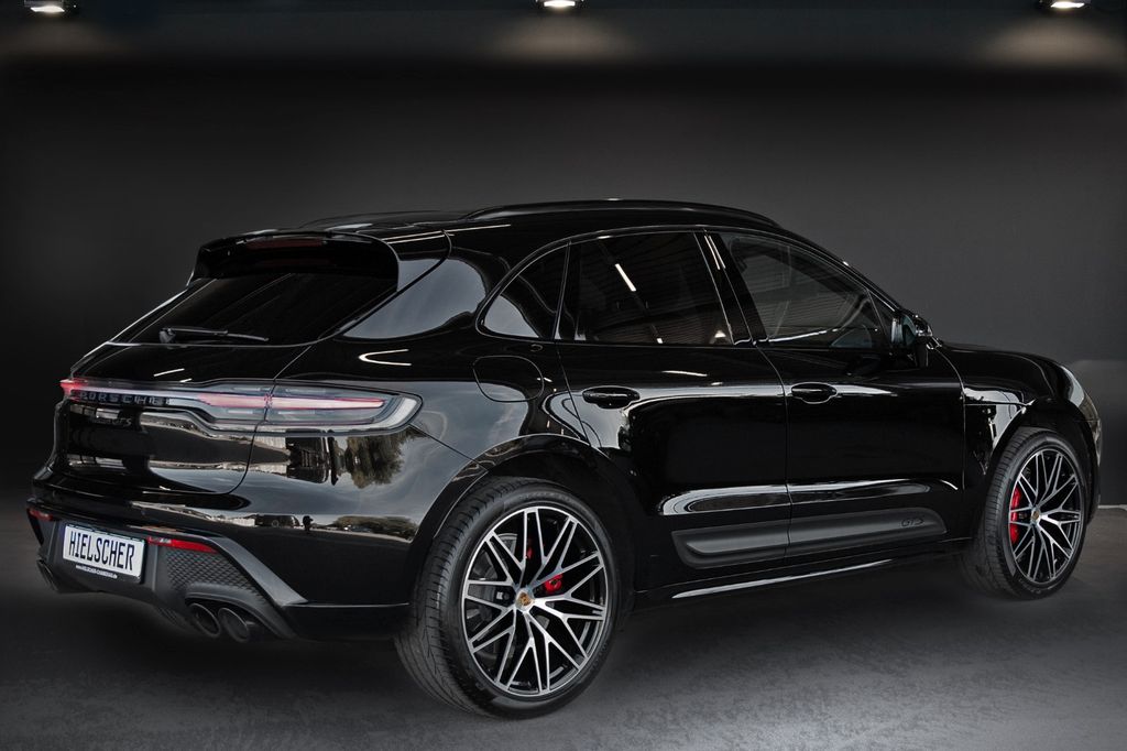 Porsche Macan 2023 г. Чёрный, пробег 59600 км