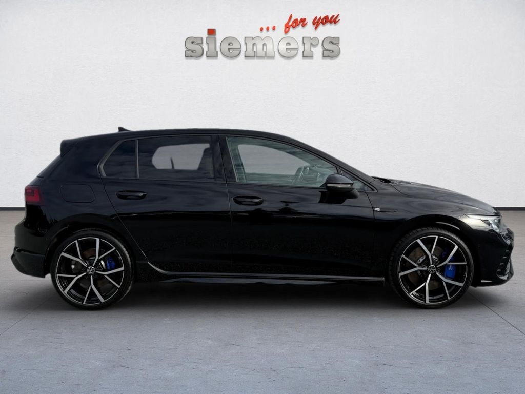 Volkswagen Golf 2023 г. Чёрный, пробег 51879 км