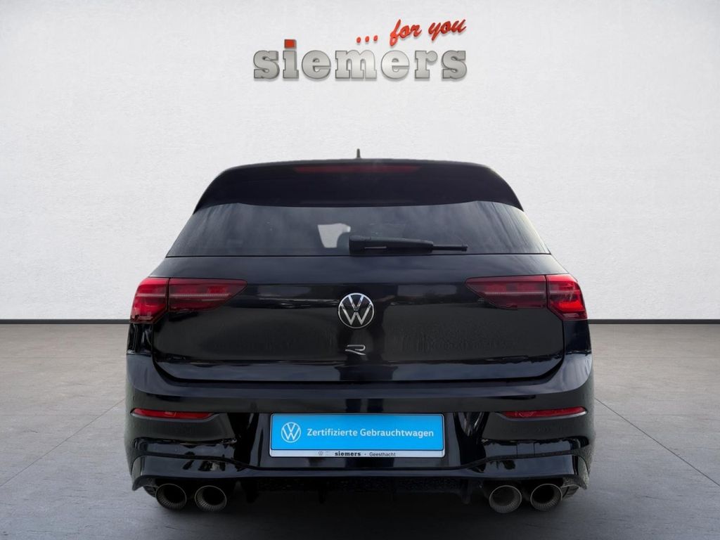 Volkswagen Golf 2023 г. Чёрный, пробег 51879 км