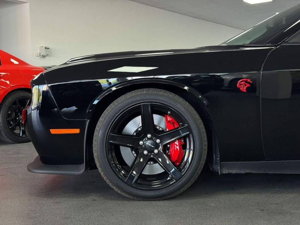 Dodge Challenger 2021 г. Чёрный, пробег 46000 км