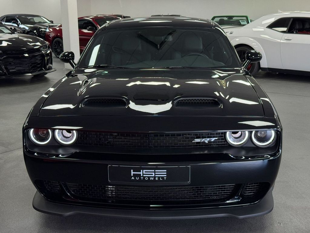 Dodge Challenger 2021 г. Чёрный, пробег 46000 км