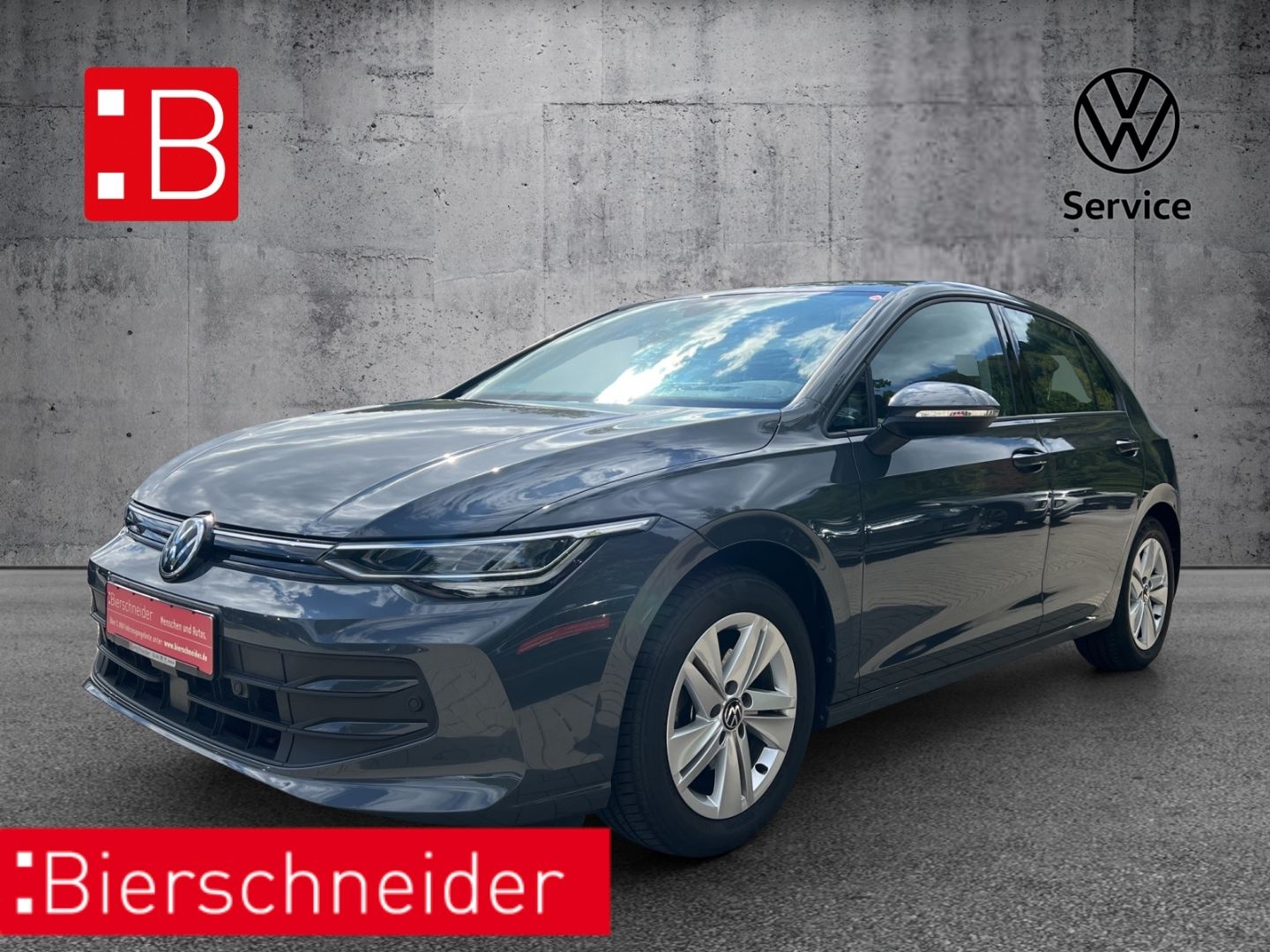 Volkswagen Golf 2024 г. Серый, пробег 31595 км