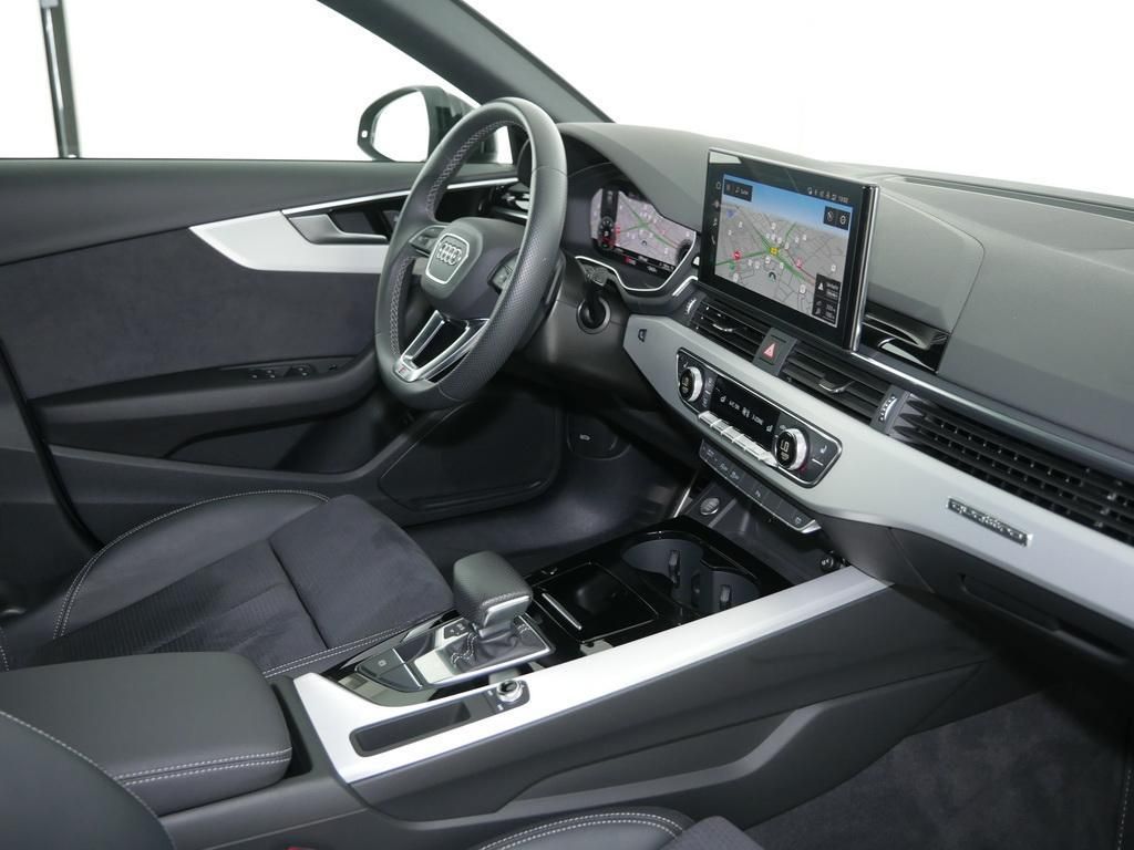 Audi A4 2023 г. Чёрный, пробег 49630 км
