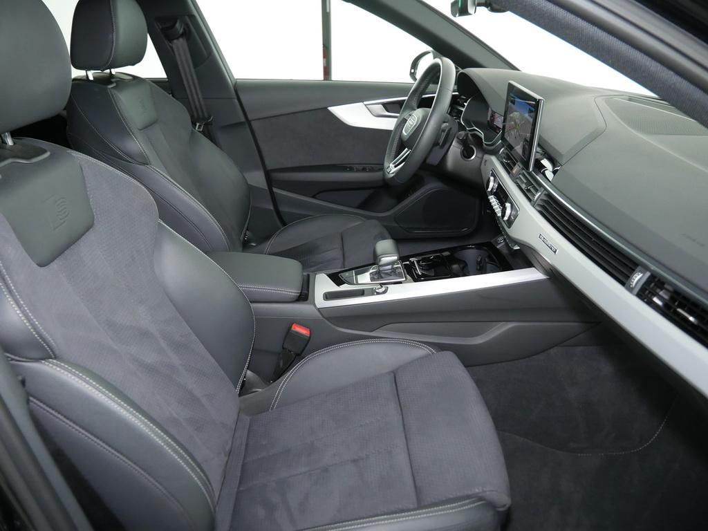 Audi A4 2023 г. Чёрный, пробег 49630 км