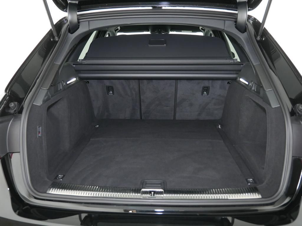 Audi A4 2023 г. Чёрный, пробег 49630 км