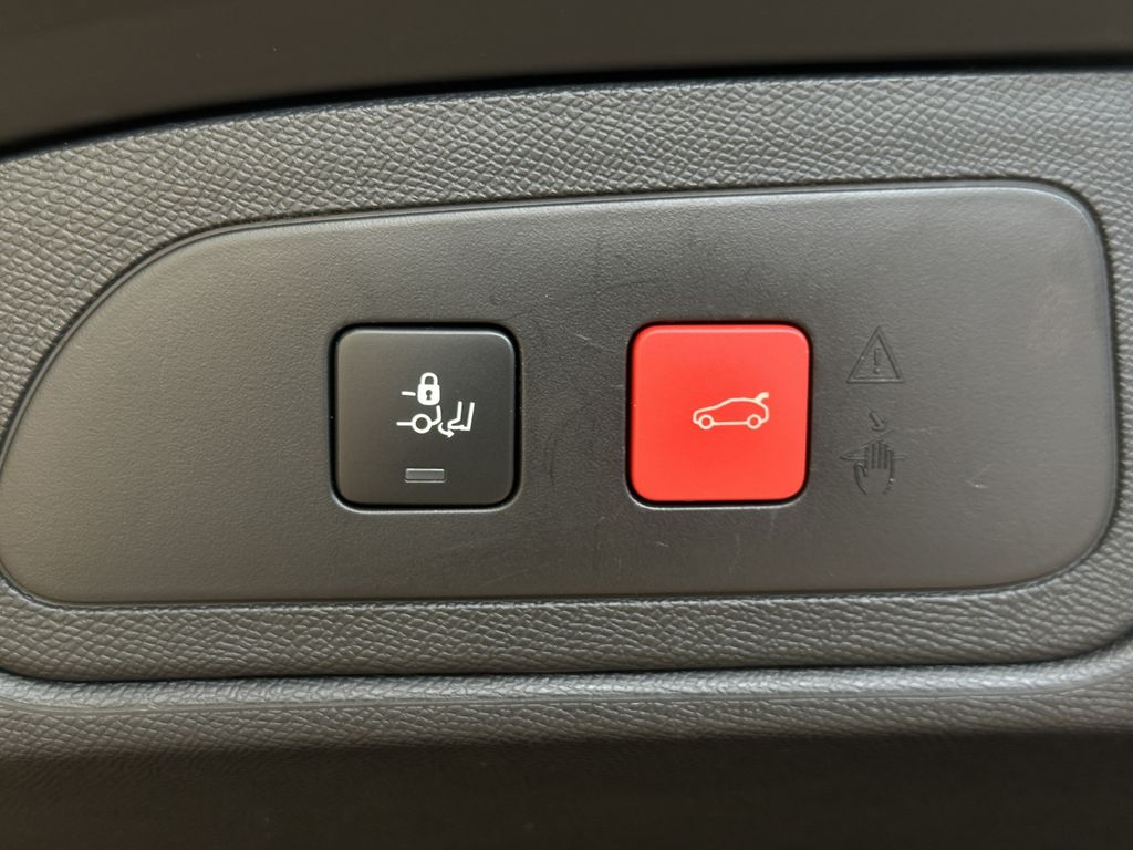 DS Automobiles DS7 (CROSSBACK) 2021 г. Серый, пробег 48304 км