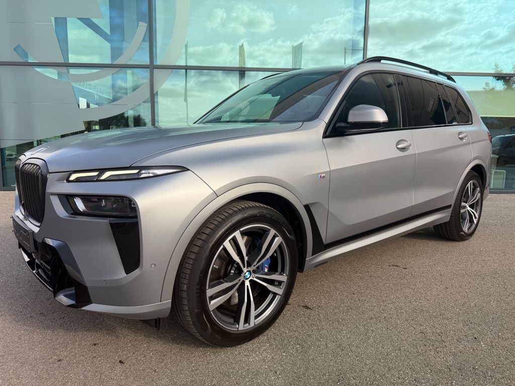 BMW X7 2025 г. Серый, пробег 34122 км