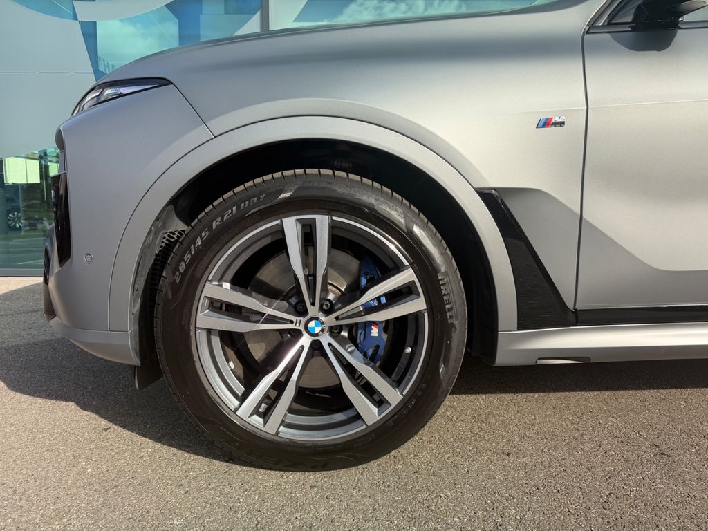 BMW X7 2025 г. Серый, пробег 34122 км