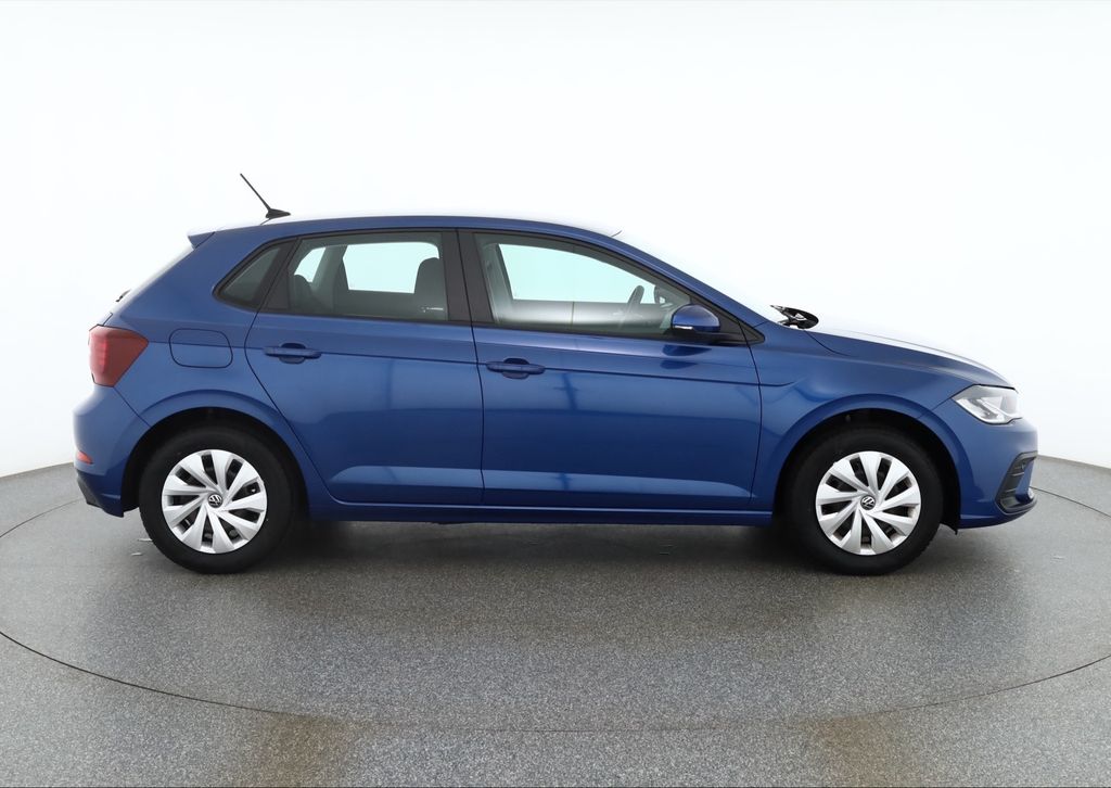 Volkswagen Polo 2023 г. Синий, пробег 22350 км