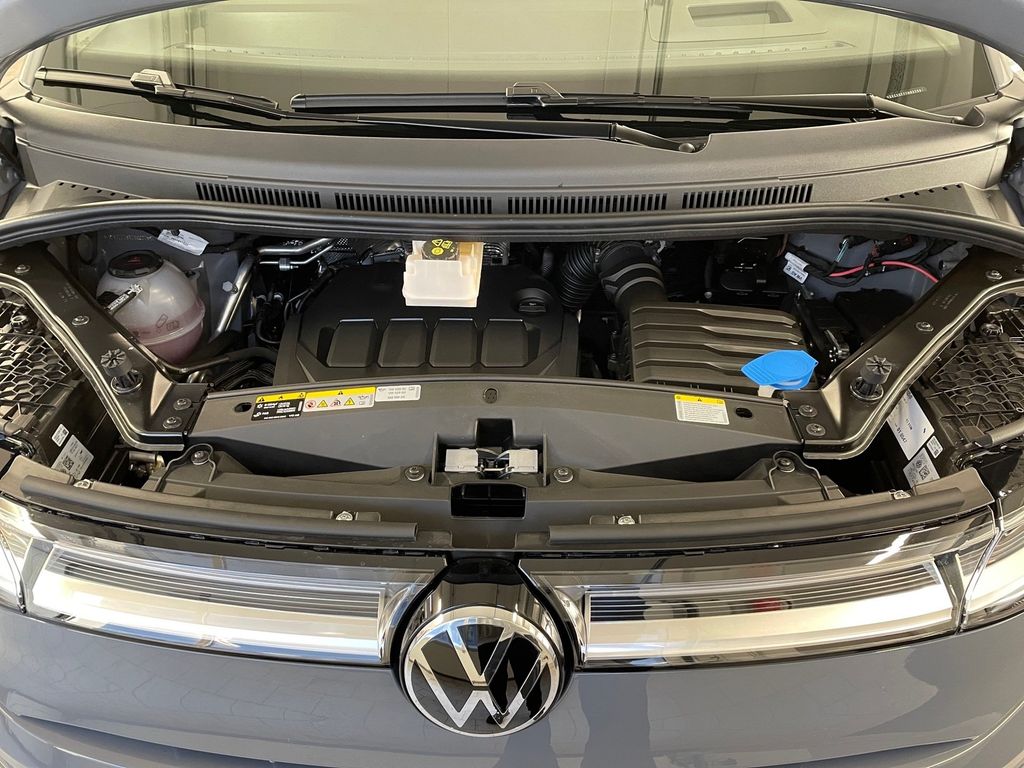 Volkswagen T7 CALIFORNIA 2026 г. Чёрный, пробег 6000 км