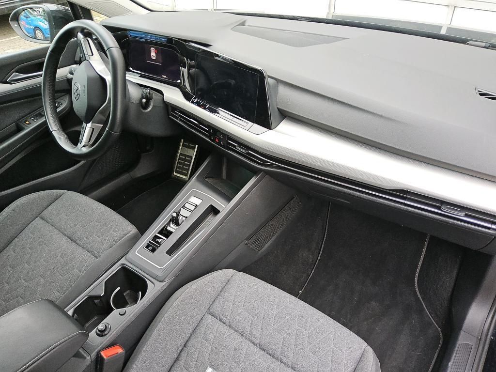 Volkswagen Golf 2023 г. Чёрный, пробег 57895 км