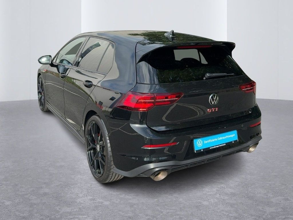 Volkswagen Golf 2024 г. Чёрный, пробег 51097 км