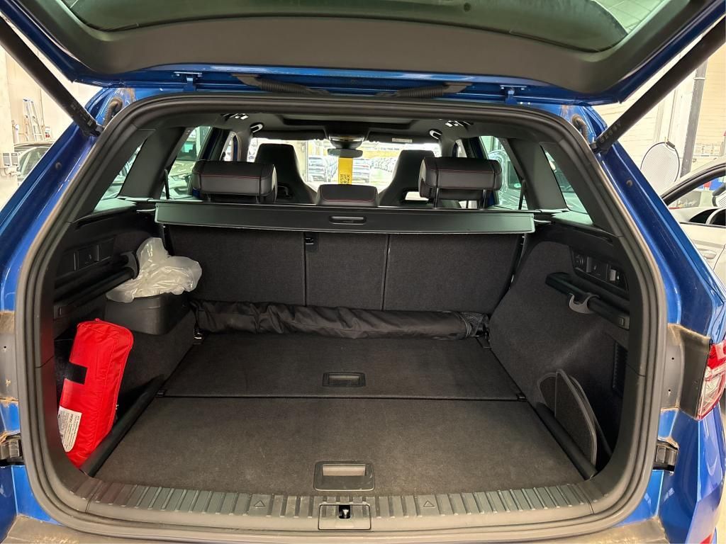 Skoda Kodiaq 2022 г. Синий, пробег 44209 км