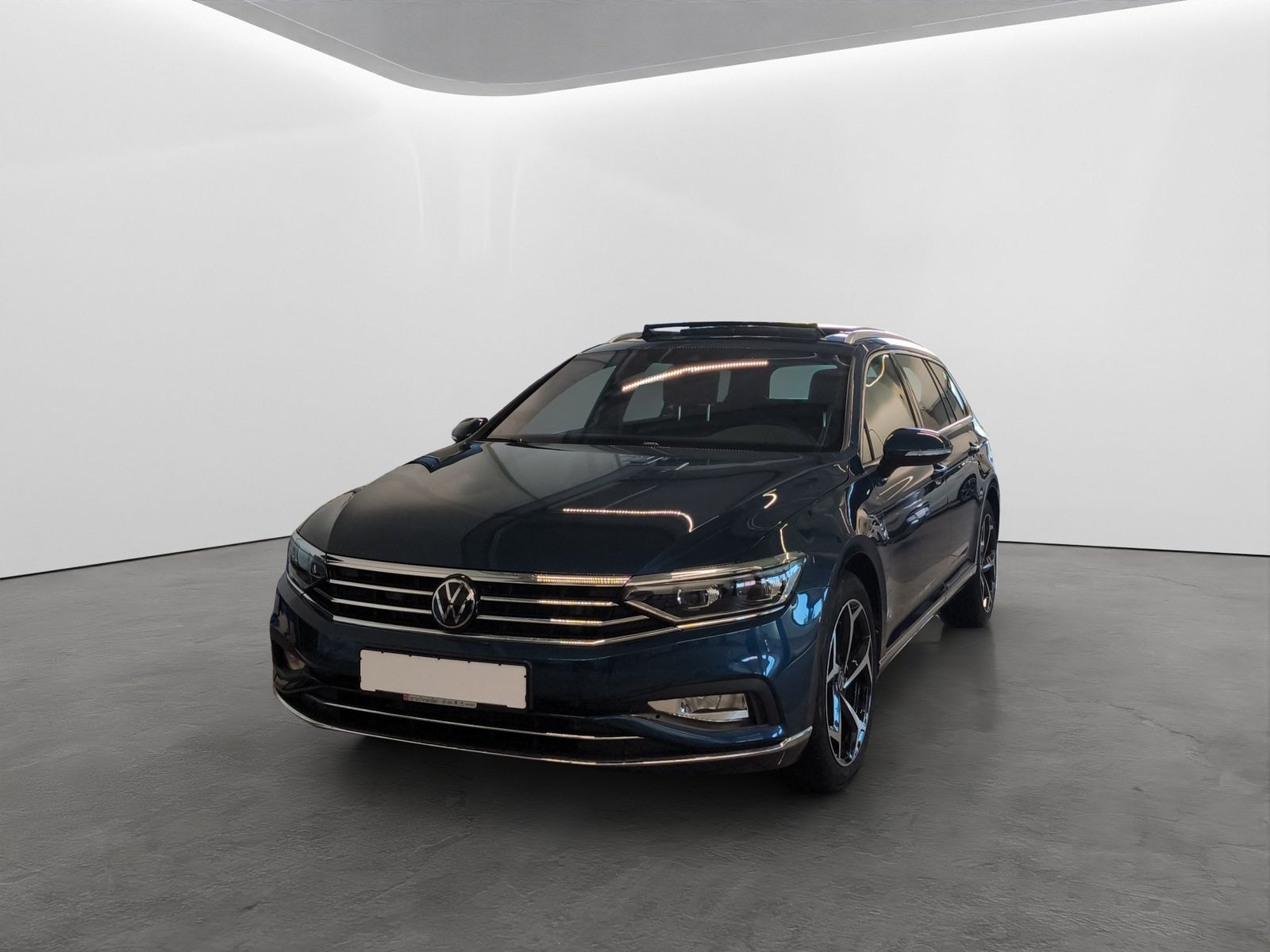 Volkswagen PASSAT VARIANT 2023 г. Синий, пробег 29377 км