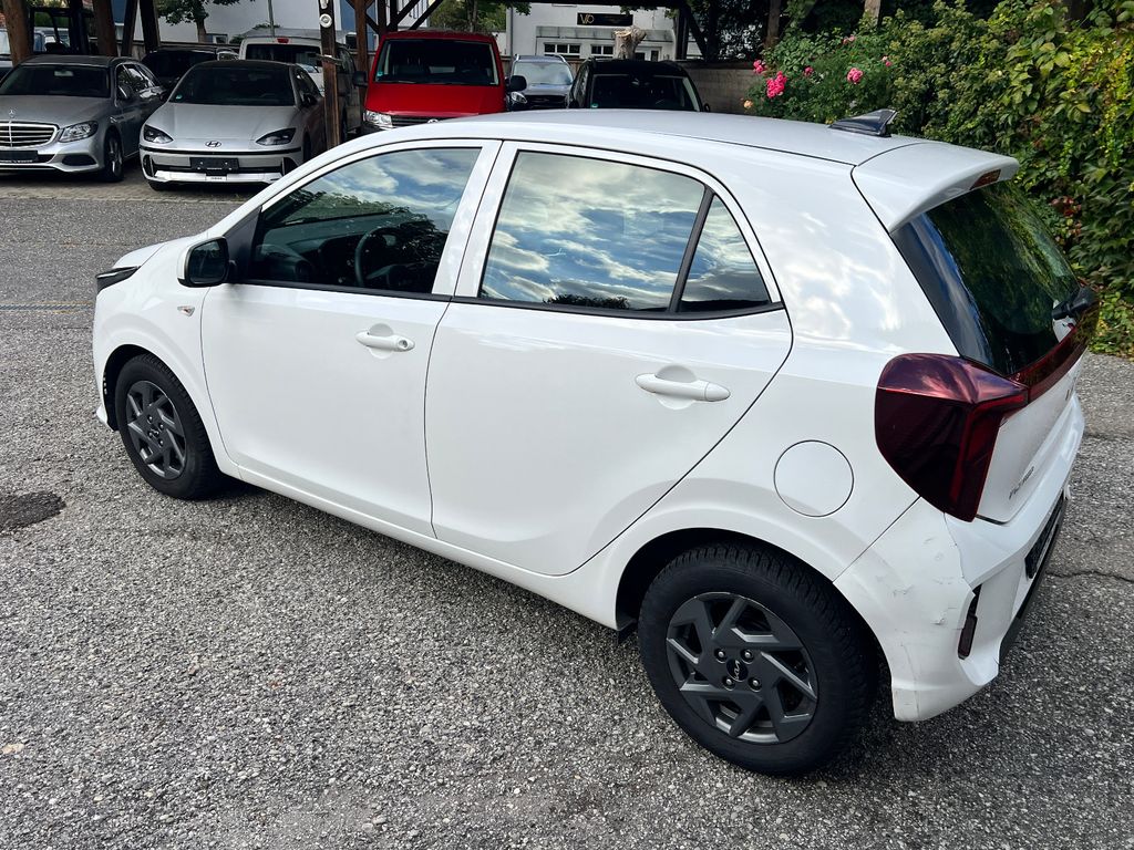 Kia Picanto 2024 г. Белый, пробег 11771 км