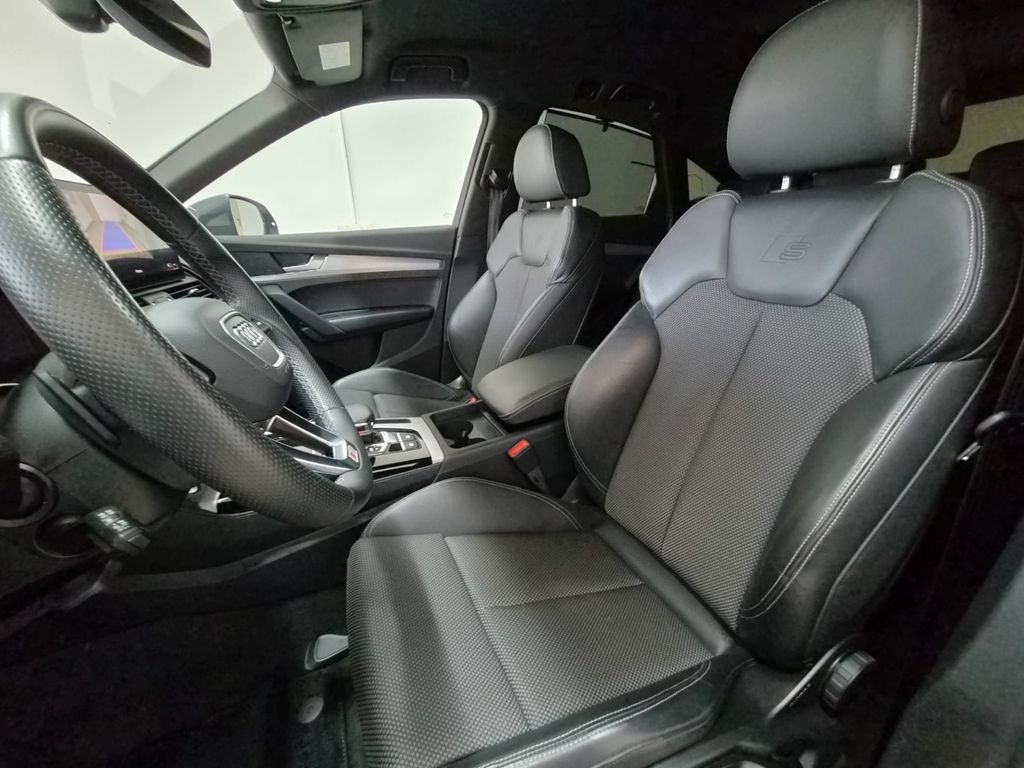 Audi Q5 2022 г. Серый, пробег 43550 км